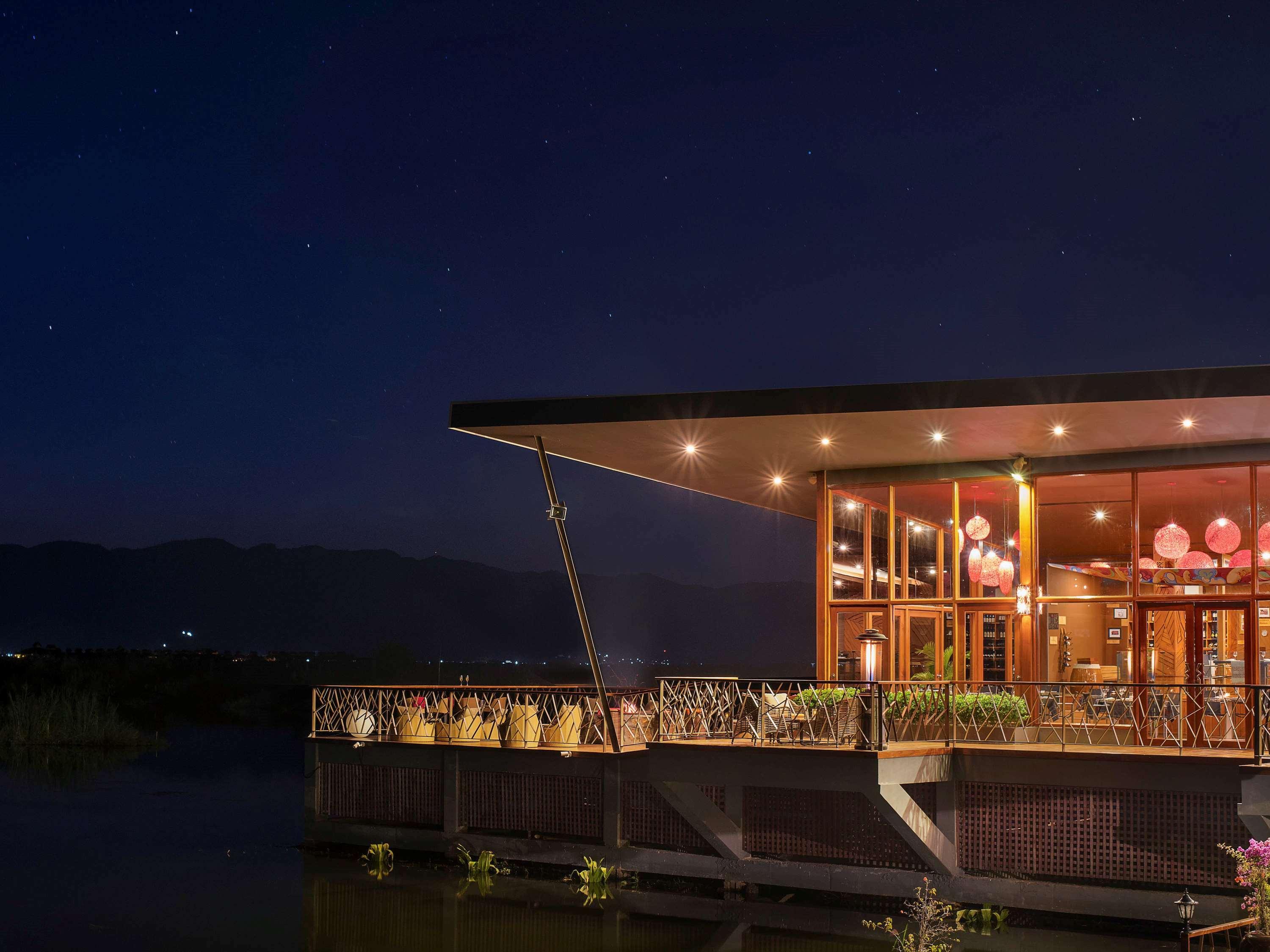 ノボテル インレー レイク ミャット ミン Inle Lake エクステリア 写真